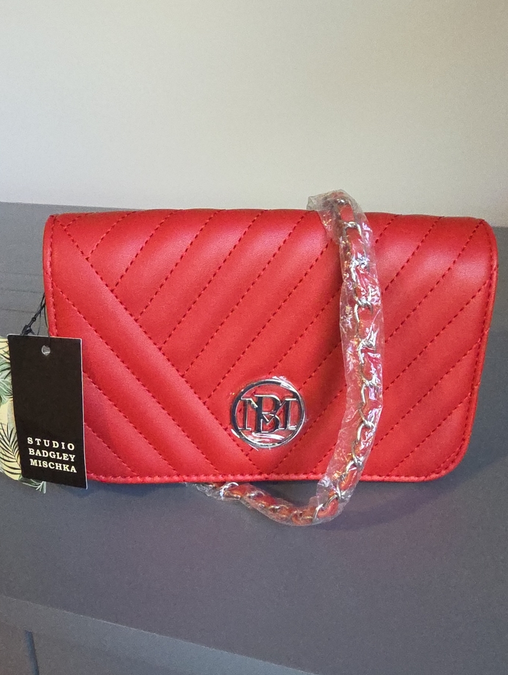 BADGLEY MISCHKA NWT Ruby Red Front Flap Crossbody/Clutch